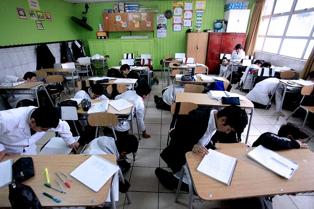 Académicos U. de Chile y PUC proponen que ningún escolar repita este año