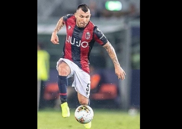 Gary Medel acusó suplantación de identidad: 