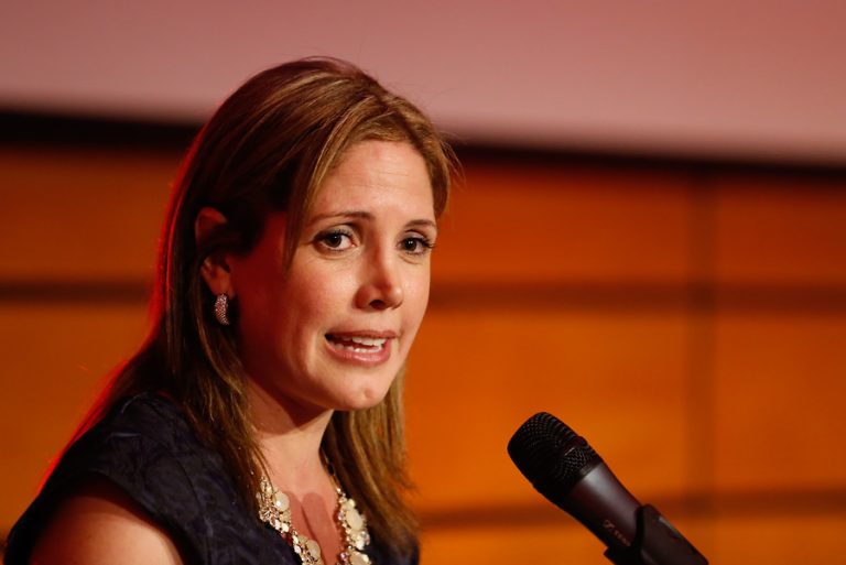 Ex alcaldesa de Olmué y periodista: Macarena Santelices asumirá como nueva ministra de la Mujer