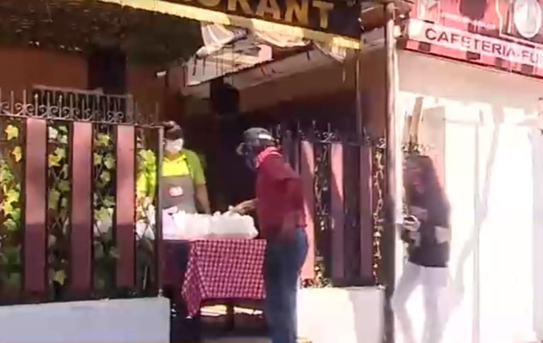 Donde Cuadra, el restaurante que regala almuerzos a abuelitos y personas en situación de calle