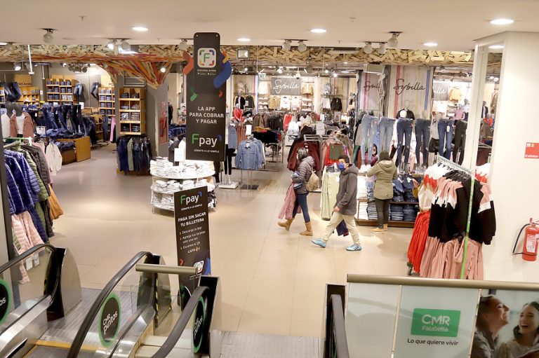 Mall de Temuco reabre pese a que La Araucanía acumula 126 casos activos de COVID-19
