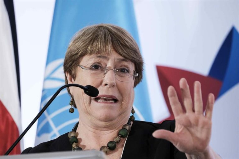 Bachelet afirma que el COVID-19 