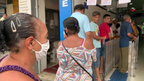 Brasil registra más de 15 mil nuevos casos y 824 muertes en un sólo día