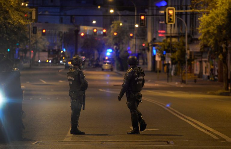 Cerca de 8 millones de chilenos están en cuarentena total y se confirma el primer parlamentario contagiado de COVID-19