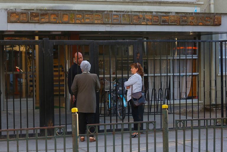 Apoderados recurren a la justicia para reducir cobros de colegios: Superintendente de Educación lamenta la decisión