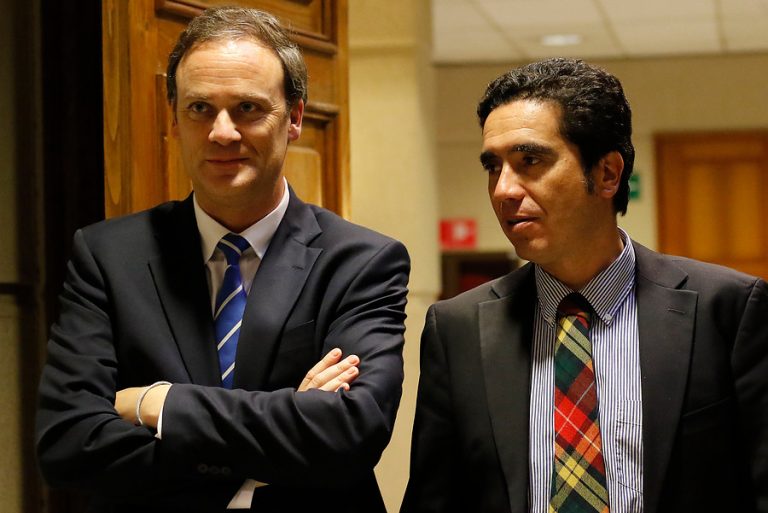 Briones y Ward iniciaron cuarentena preventiva tras tener contacto con senadores contagiados