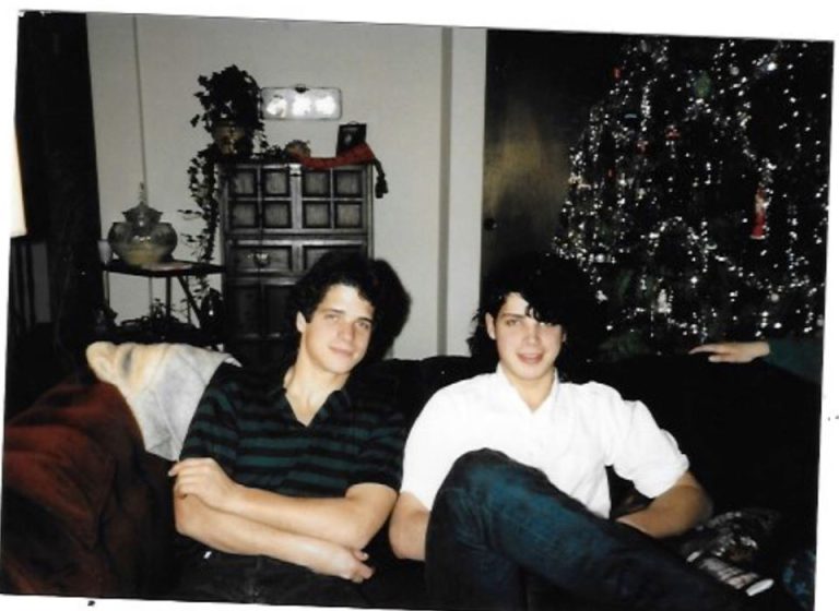 Hermano de Chris Cornell comparte emotiva publicación a tres años de la muerte del músico