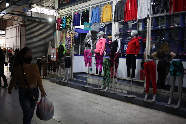 Jeans a la baja: Venta de pijamas y buzos aumentó desde aplicación de cuarentenas