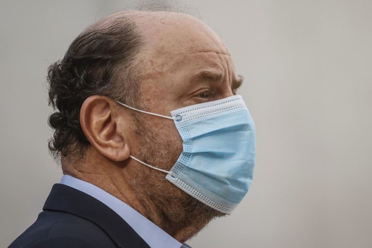 Alfredo Moreno es el primer ministro en dar positivo al test de COVID-19