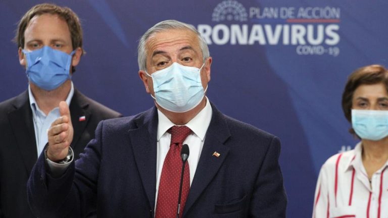 Mañalich dice que parte alta de curva de contagio dura 6 semanas, pero que cuarentena en RM será más breve