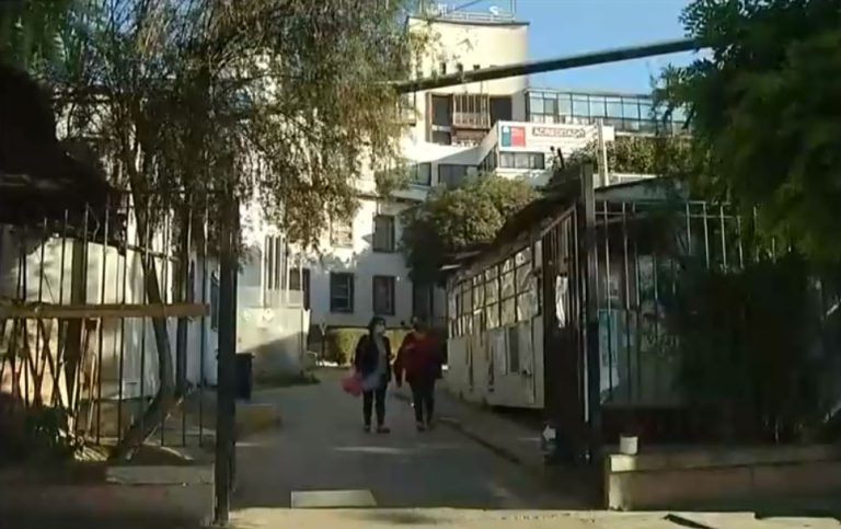 Matrimonio de médicos con COVID-19: Ambos están conectados a ventilación mecánica