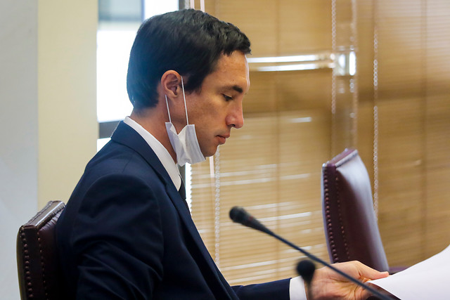 Ministro de Energía dio positivo en examen PCR por COVID-19