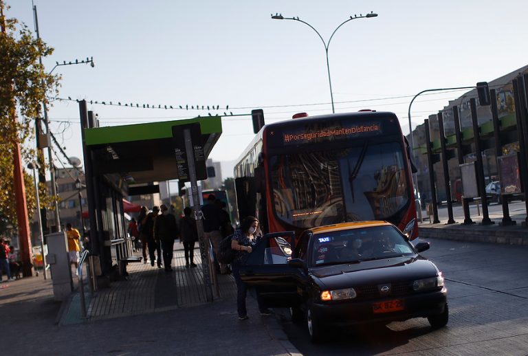 Para no tener que salir de casa: Ministerio de Transportes habilita más de 30 trámites online