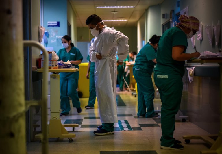 Cerca de 235 mil funcionarios de la salud tendrán seguro de vida gratuito