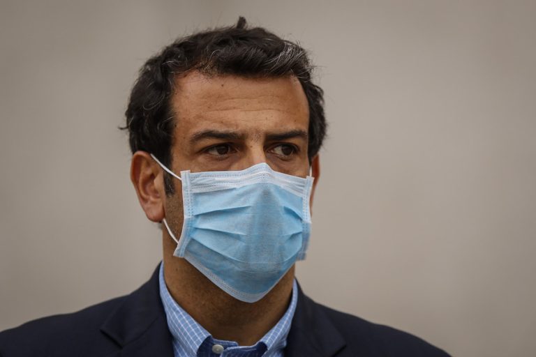 Alcalde de Estación Central dice que prefiere la entrega de cajas a los bonos: 