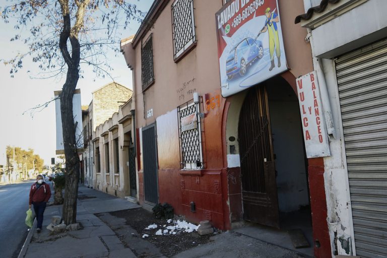 Organizador de fiesta clandestina en Santiago quedó en libertad y sin medidas cautelares