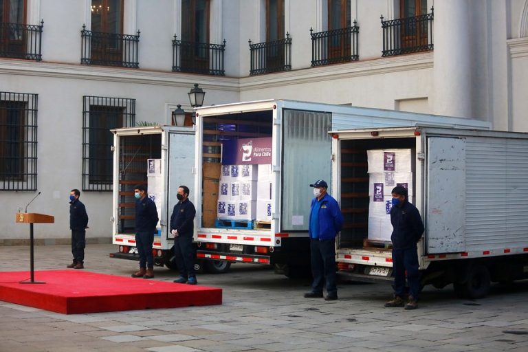 Presidente Piñera anuncia que van a acelerar entrega de cajas de alimentos a 60 mil diarias en la RM