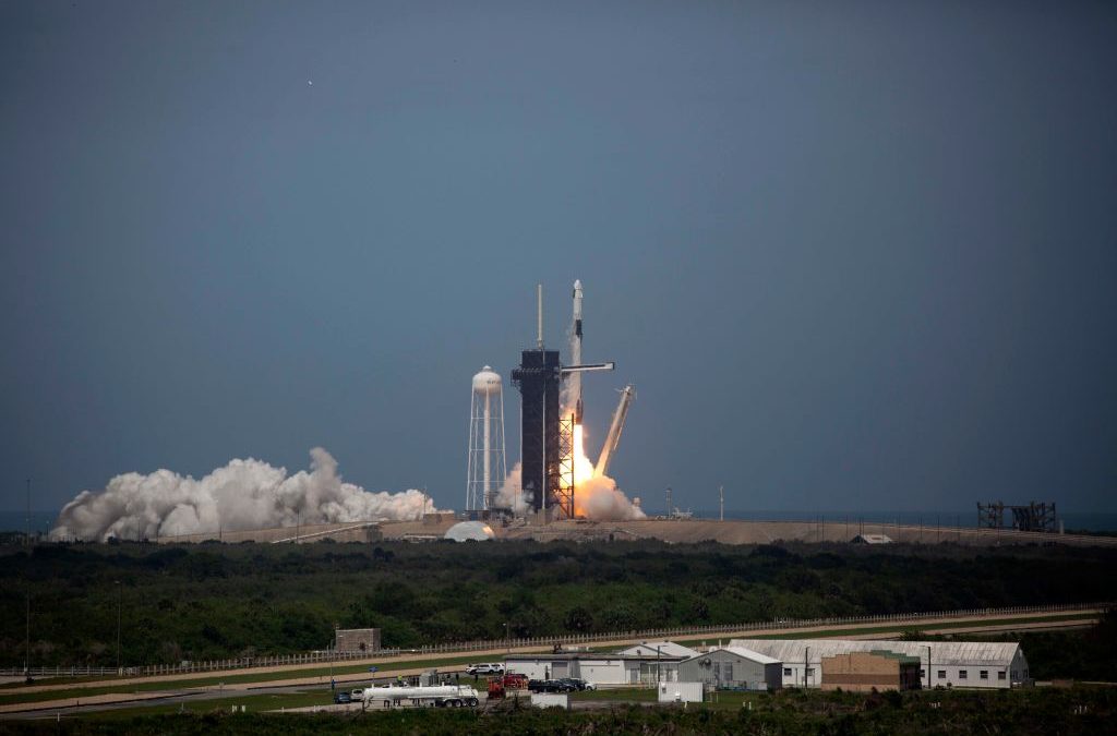 Exitoso lanzamiento de la histórica misión tripulada de SpaceX y la NASA