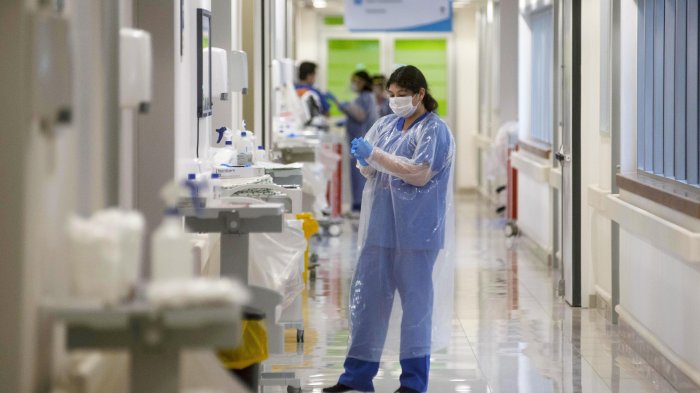 Al coronavirus no le vamos a ganar por comprar más ventiladores