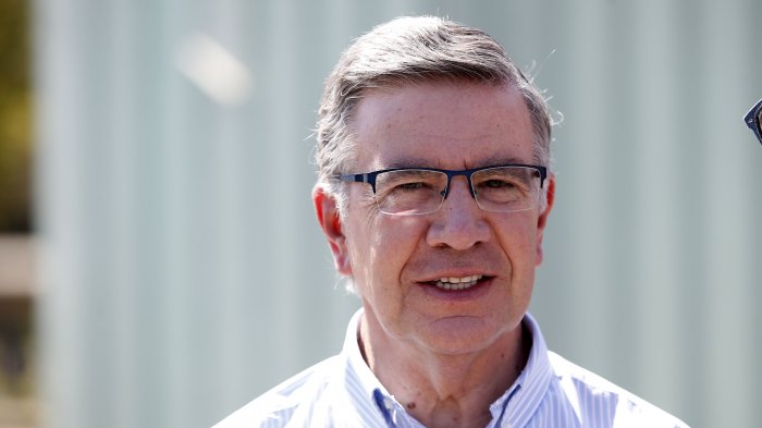 Gobierno entregó más atribuciones a alcaldes: Joaquín Lavín explicó actividades permitidas a funcionarios municipales