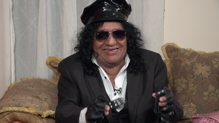 ¿El mejor de la noche? Redes sociales se rinden ante el carisma de Adrián Chauque