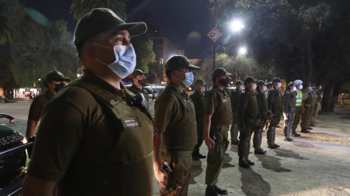 25 comunas en confinamiento: Lo que esconden las noches de cuarentena en Santiago