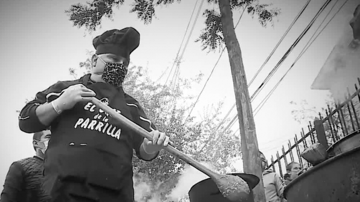 La cruda cara de la pandemia en los sectores vulnerables: Reaparecen las ollas comunes y el temor ante la falta de alimento