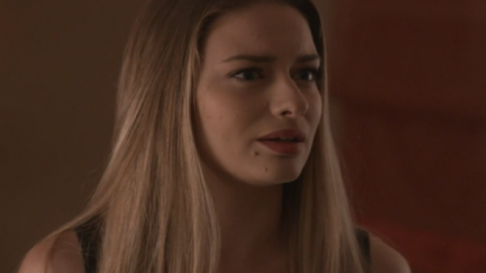 Mujer Desconocida | Capítulo 22