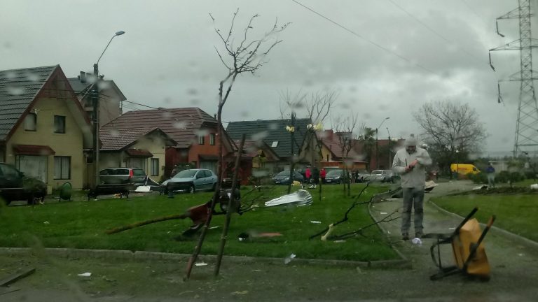 Nubes embudo, tornados y trombas marinas ¿Fenómenos nuevos en Chile?