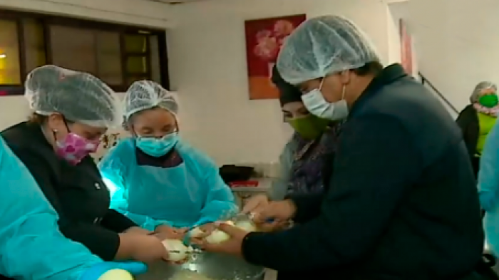 Vecinos de El Bosque organizaron olla común para 300 personas: 