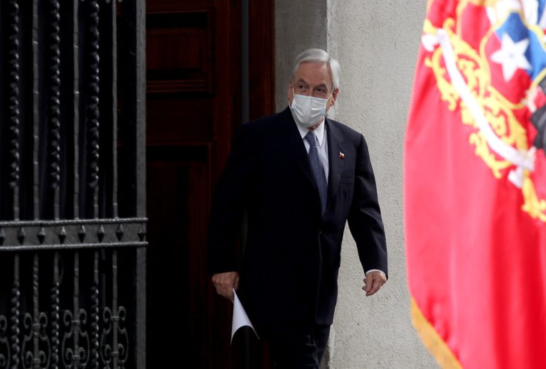 Pulso Ciudadano: Cae aprobación de Piñera y 42,1% está a favor de las protestas durante la cuarentena