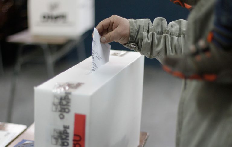 UDI presentará proyecto para que alcaldes que llevan 12 años puedan postular a la reelección por última vez