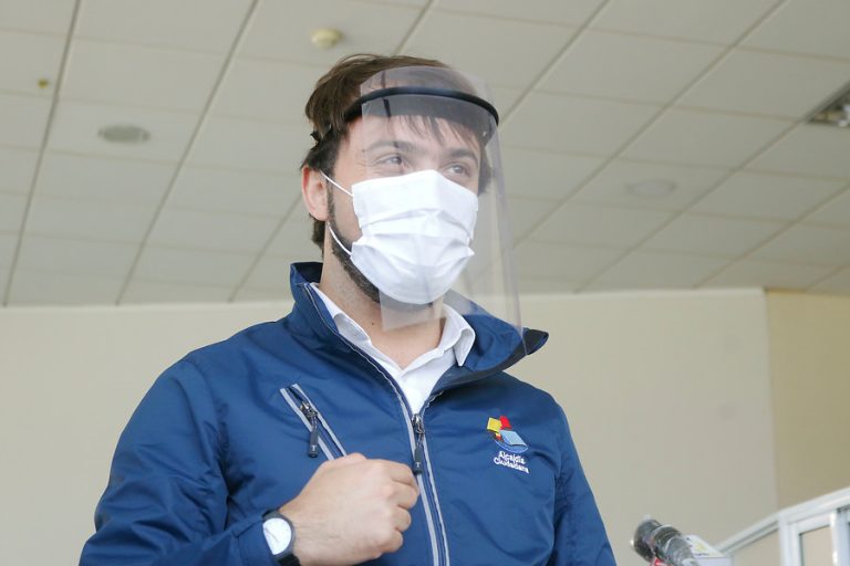 Sharp plantea redireccionar recursos de las FF.AA: 