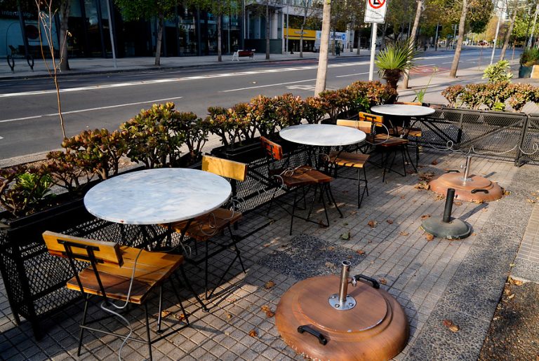 Eliminar platos compartidos y autoservicio: Gobierno publica protocolo con medidas para reapertura de restaurantes