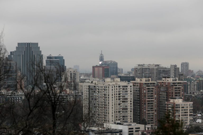 Vivir hoy en Santiago es más barato que en 2019, según encuesta mundial