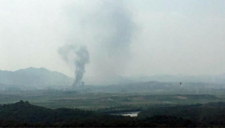 Corea del Norte hace explotar oficina de comunicación en frontera con Corea del Sur