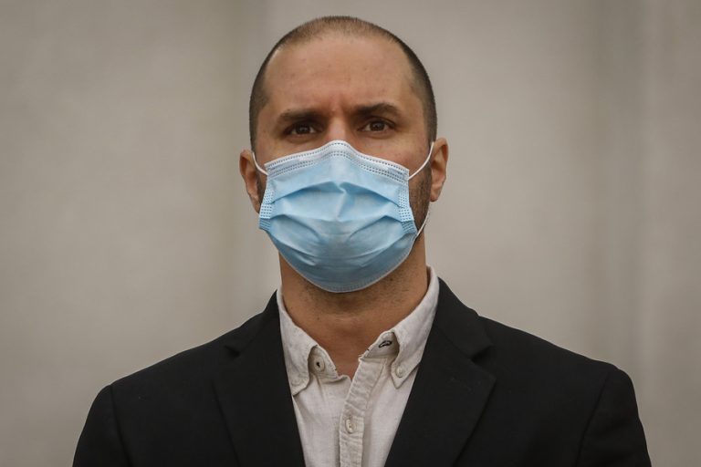 Diputado Bellolio justificó que el Gobierno ajuste medidas para enfrentar la pandemia: 