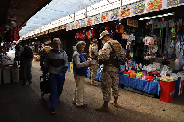 Gobierno disminuye de 5 a 2 los permisos semanales para las comunas en cuarentena