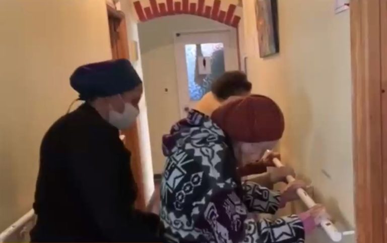 La realidad de los hogares de ancianos: 