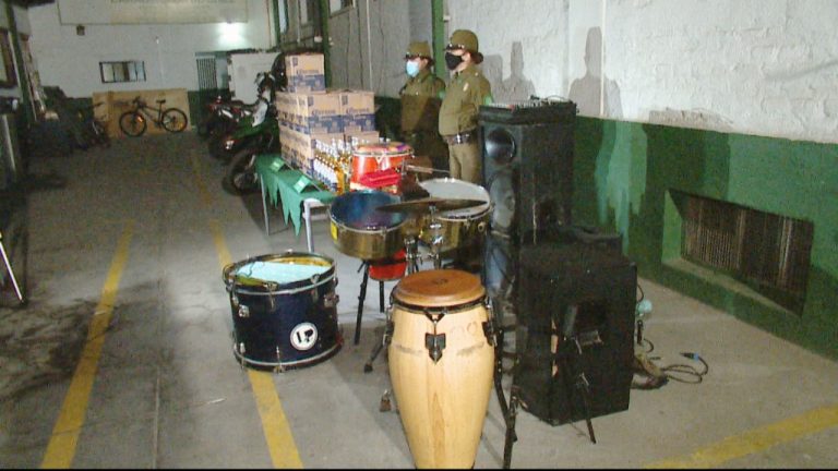 Detienen a 31 personas en nueva fiesta clandestina en Recoleta: Incautaron más de 200 cervezas