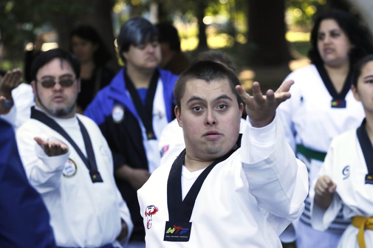 Gobierno anuncia que Isapres no podrán considerar como preexistentes las enfermedades desarrolladas antes del nacimiento