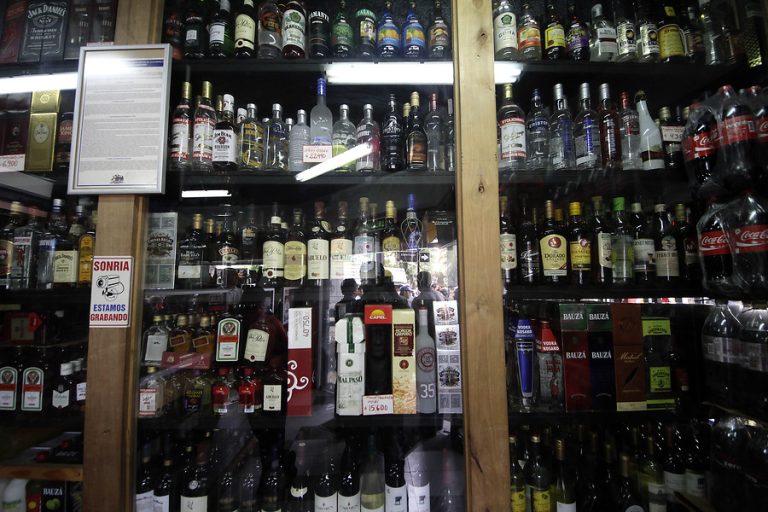 Venta online de alcohol aumentó un 973% en mayo como efecto de la pandemia