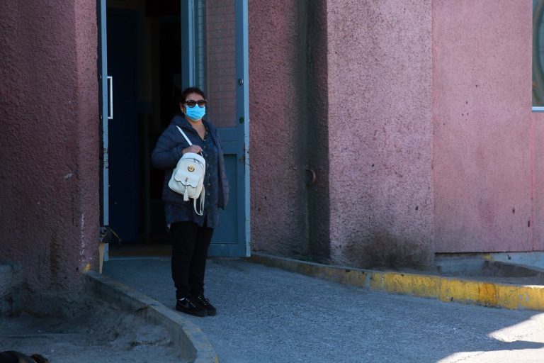 Rebajarán $8 mil en cuentas de VTR para mujeres jefas de hogar del 40% más vulnerable