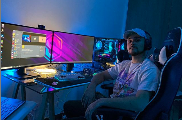 La faceta gamer de Augusto Schuster en cuarentena: “Me considero un niño rata”