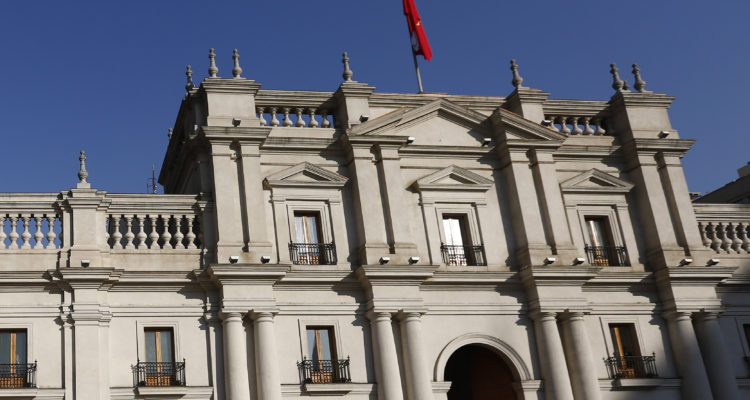 Carabineros descartó presencia de bomba al interior de La Moneda luego de llamado anónimo