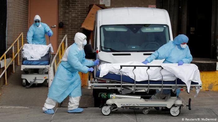 Doctores explican por qué la cifra de fallecidos por Coronavirus bajó de 74 a 19 en un día