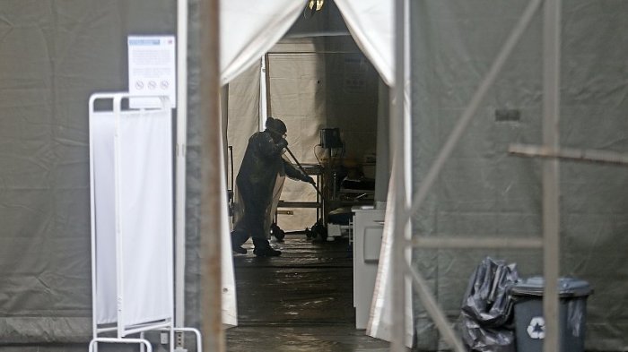 Sistema de salud colapsado: Se llovió carpa con pacientes en Hospital San José