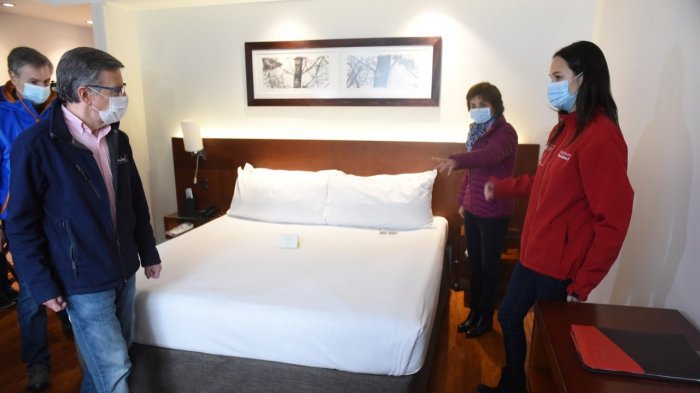 ¿Cómo funcionan las residencias sanitarias? Joaquín Lavín compartió su experiencia y respondió principales dudas