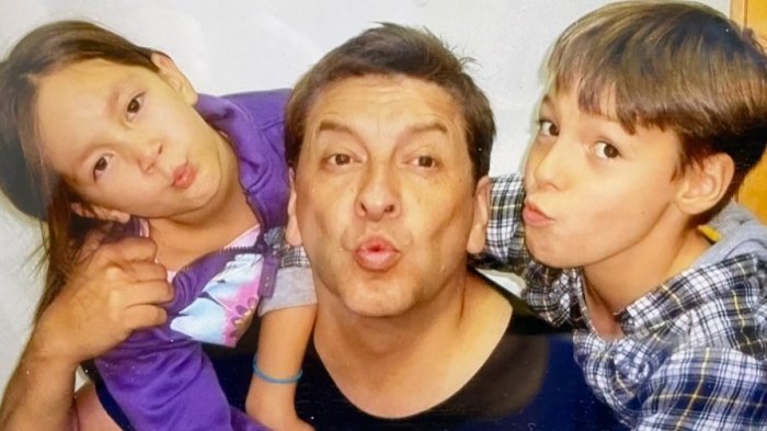 Se adelantaron un poco: Hijos de Julio César Rodríguez lo sorprendieron en el día del padre