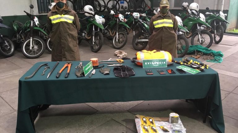 Detienen a banda delictiva acusada de asaltar camión con insumos médicos en Ruta 5 Sur